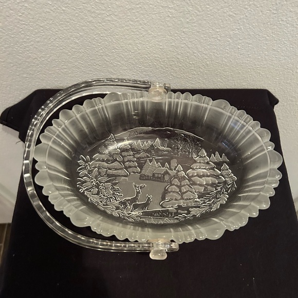 Mikasa oval winter scene crystal basket. 9.5” with handle. - Picture 8 of 9